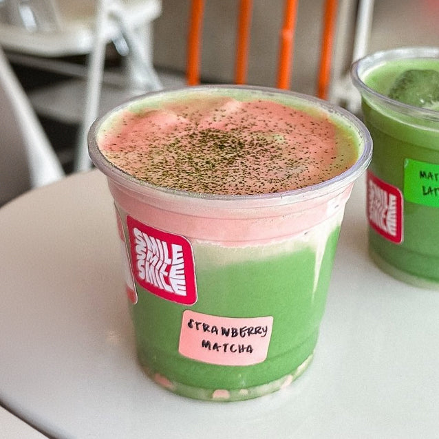 [Pre-order] Iced Strawberry Cream Matcha Latte